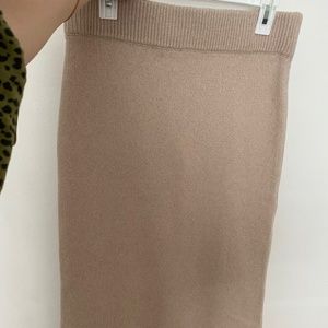 Pencil midi knit skirt